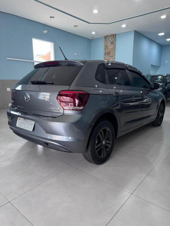 VOLKSWAGEN Polo Hatch - Foto