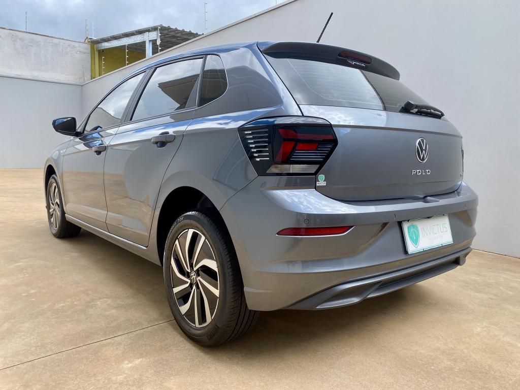 VOLKSWAGEN Polo Hatch - Foto