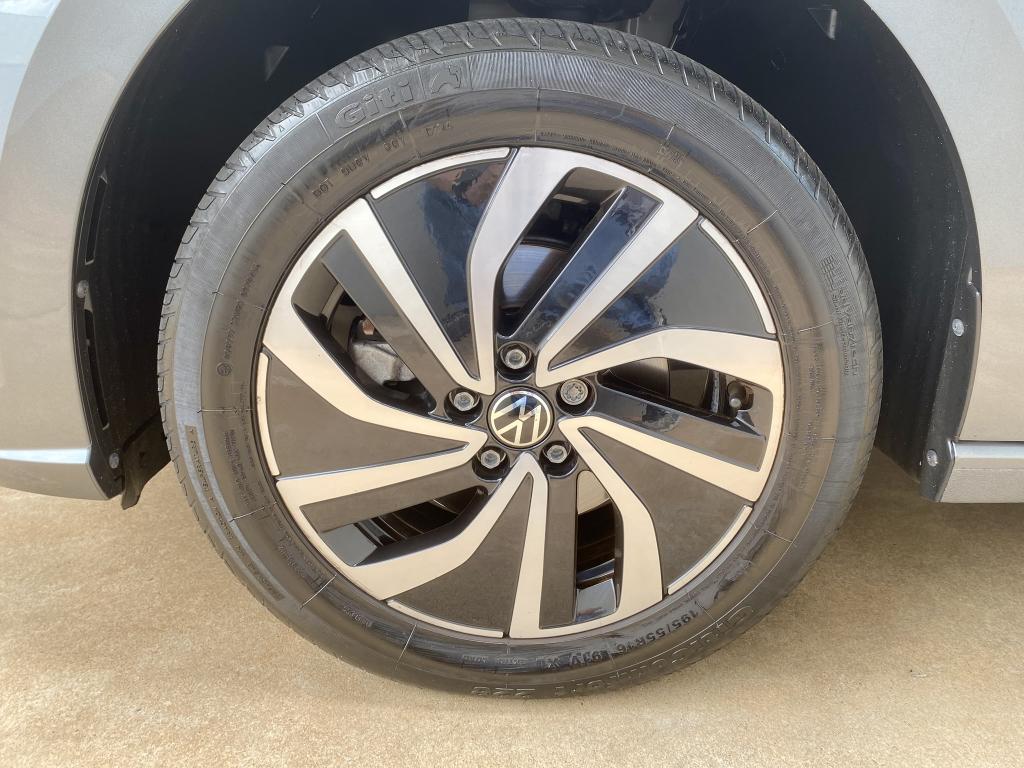 VOLKSWAGEN Polo Hatch - Foto