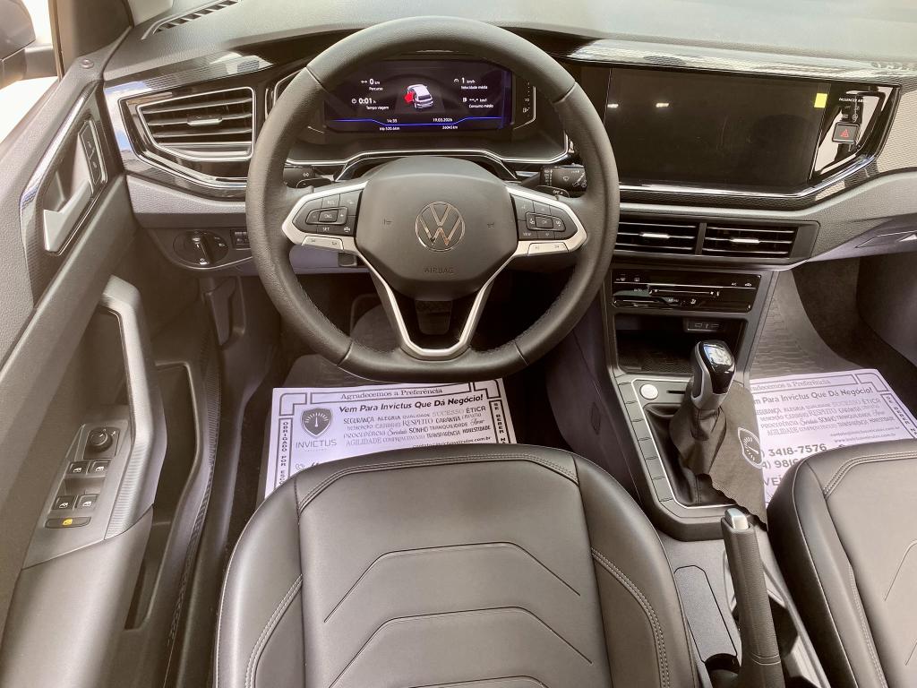 VOLKSWAGEN Polo Hatch - Foto