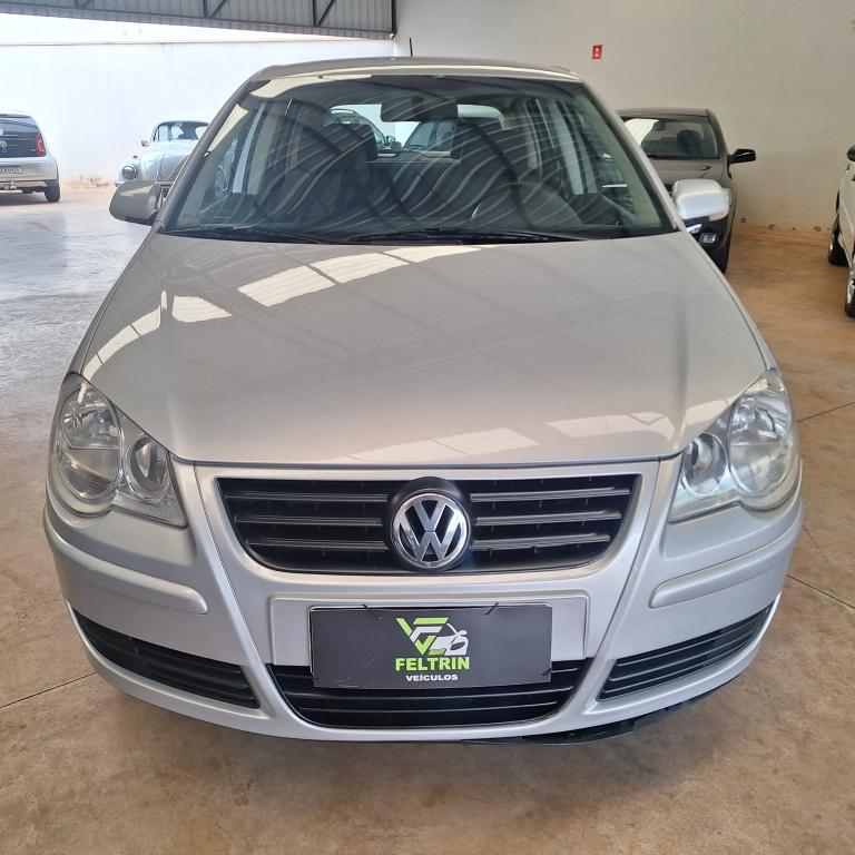 VOLKSWAGEN Polo Hatch - Foto