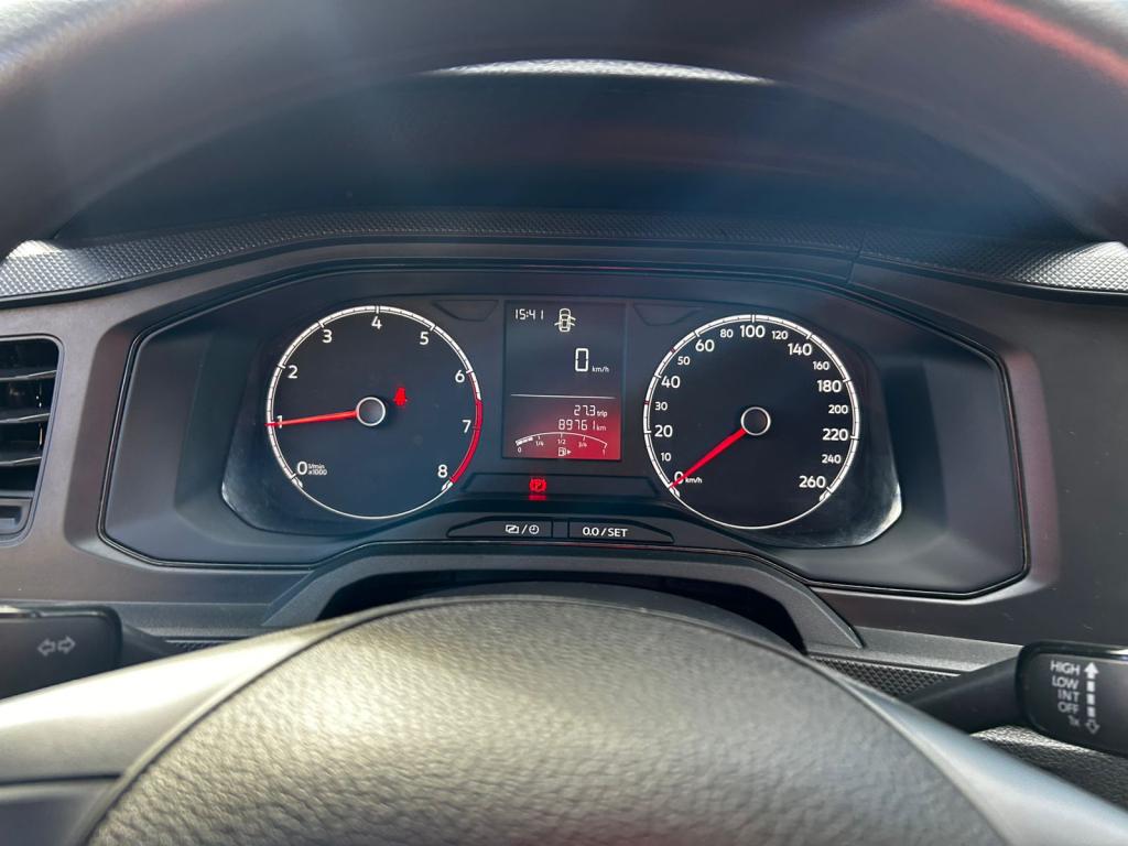 VOLKSWAGEN Polo Hatch - Foto