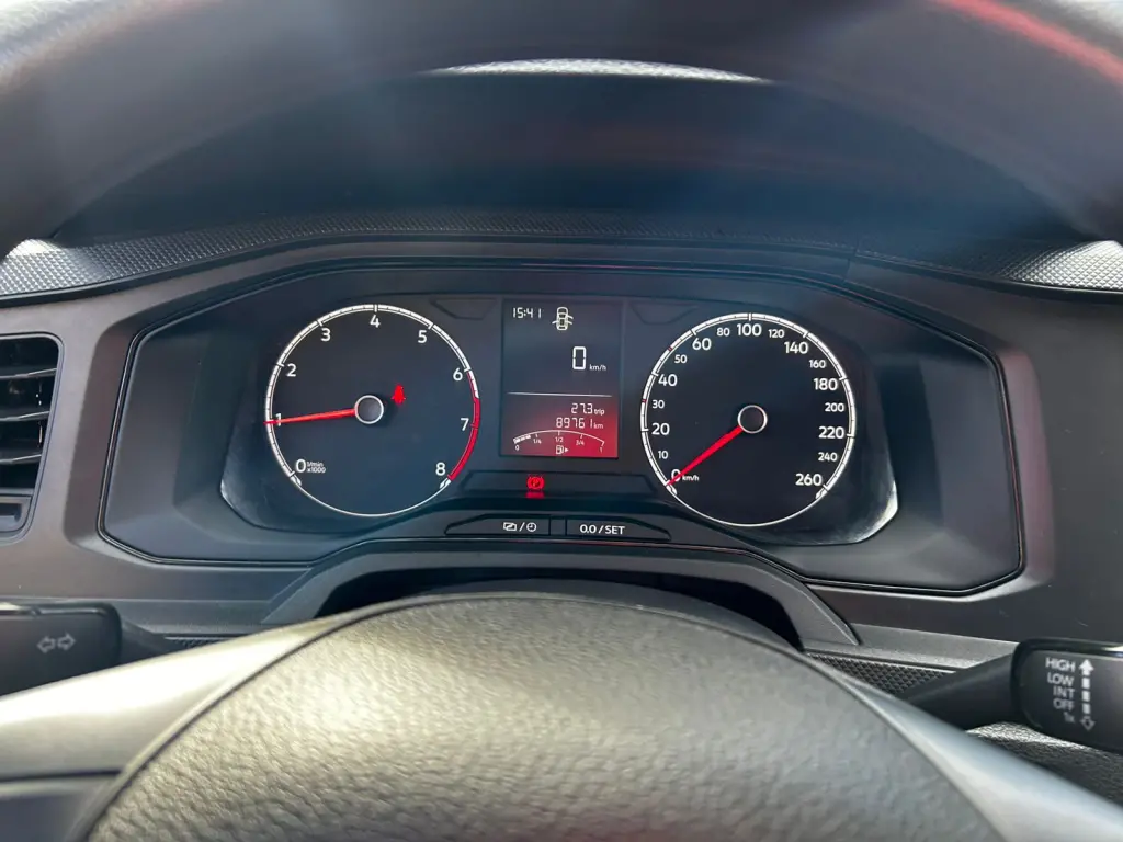 VOLKSWAGEN Polo Hatch - Foto