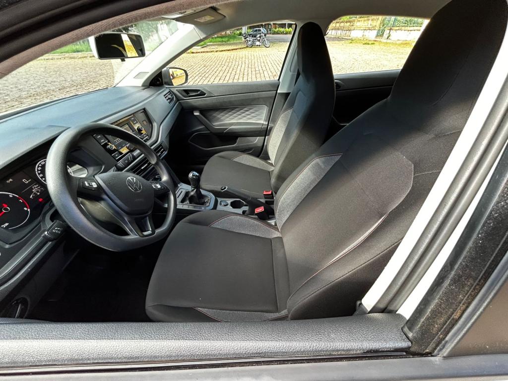 VOLKSWAGEN Polo Hatch - Foto