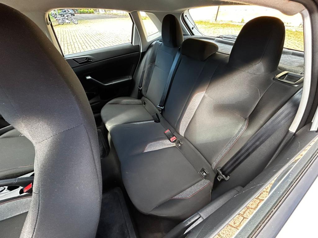 VOLKSWAGEN Polo Hatch - Foto