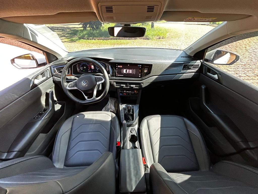 VOLKSWAGEN Polo Hatch - Foto