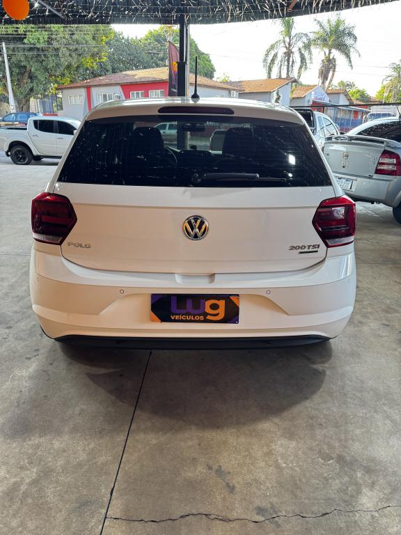 VOLKSWAGEN Polo Hatch - Foto