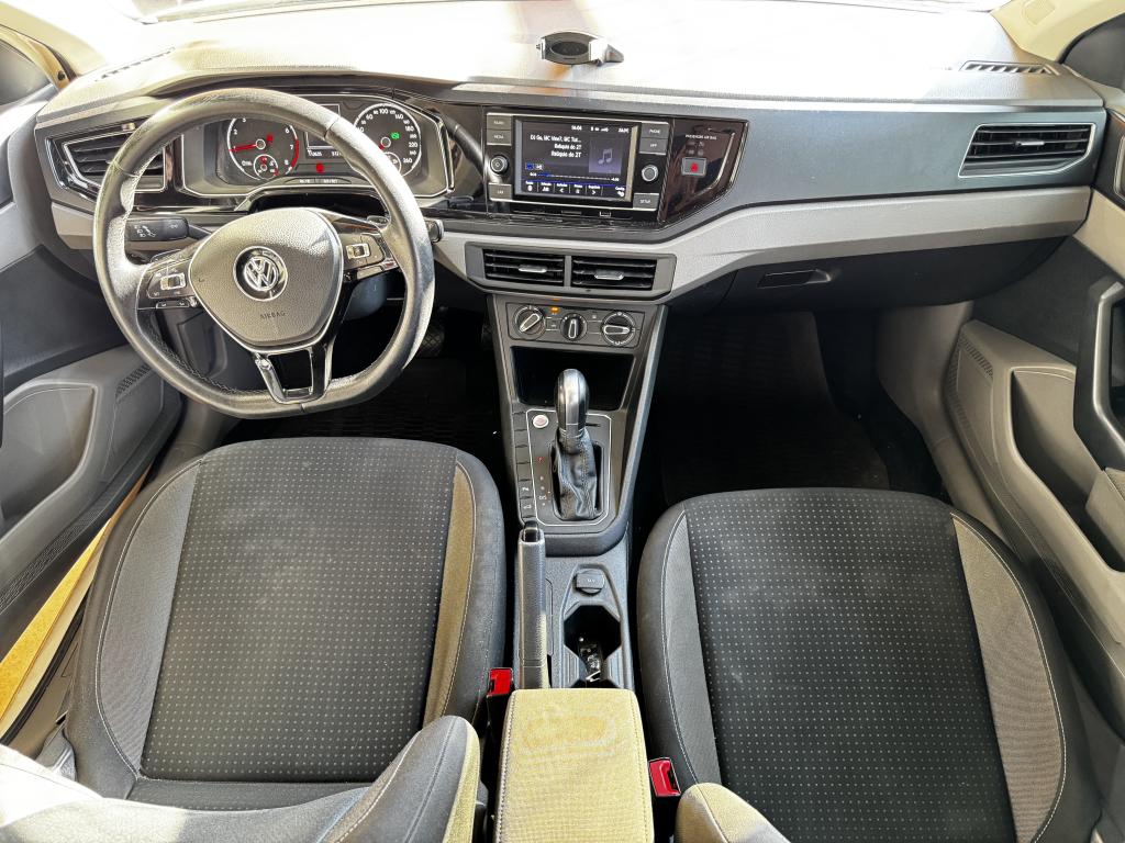 VOLKSWAGEN Polo Hatch - Foto