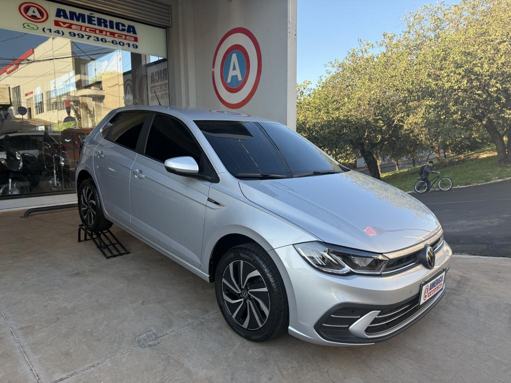 VOLKSWAGEN Polo Hatch - Foto