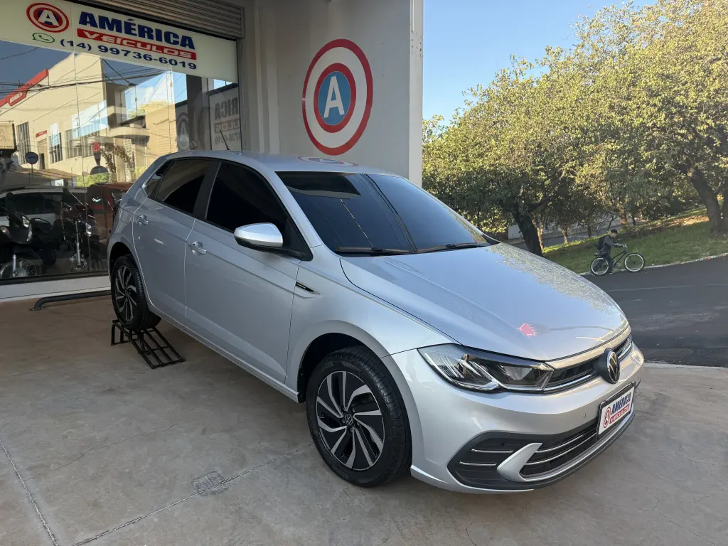 VOLKSWAGEN Polo Hatch