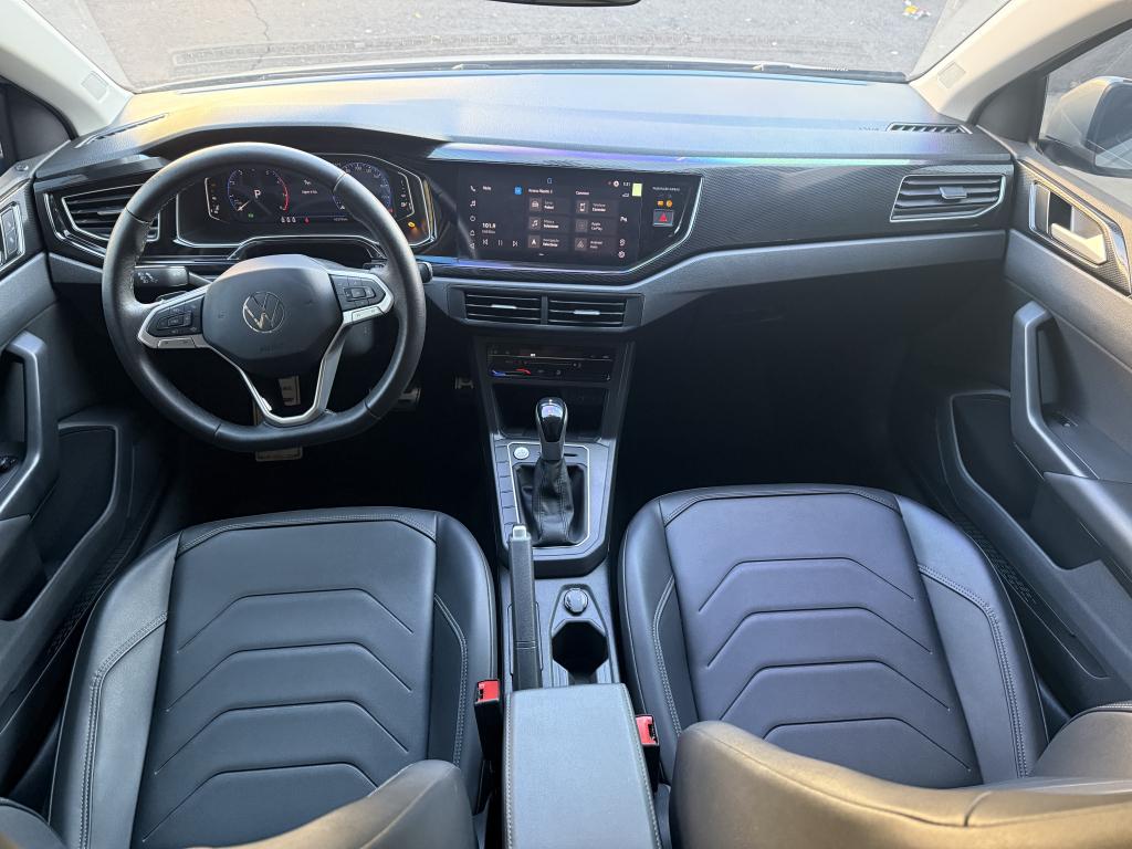 VOLKSWAGEN Polo Hatch - Foto