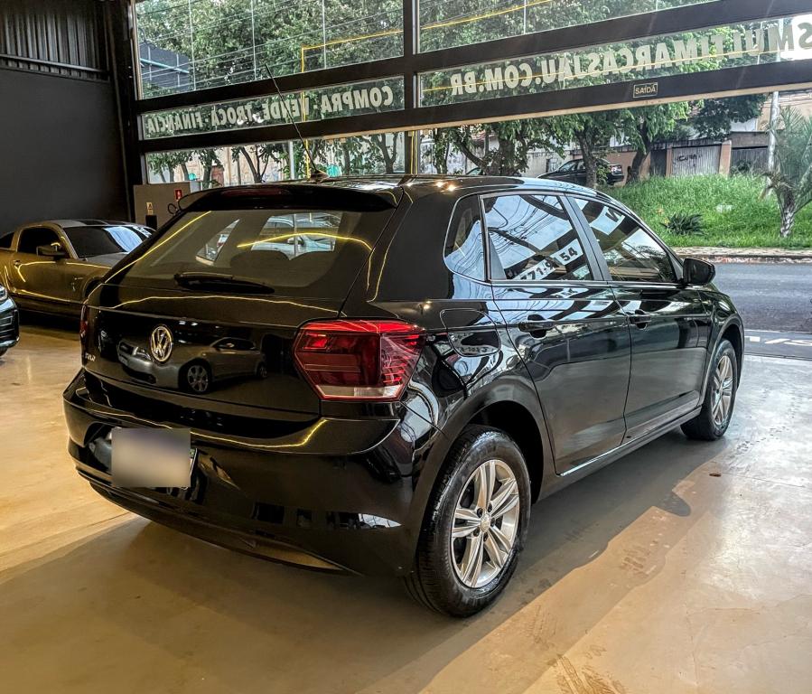 VOLKSWAGEN Polo Hatch - Foto