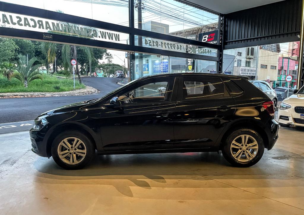 VOLKSWAGEN Polo Hatch - Foto