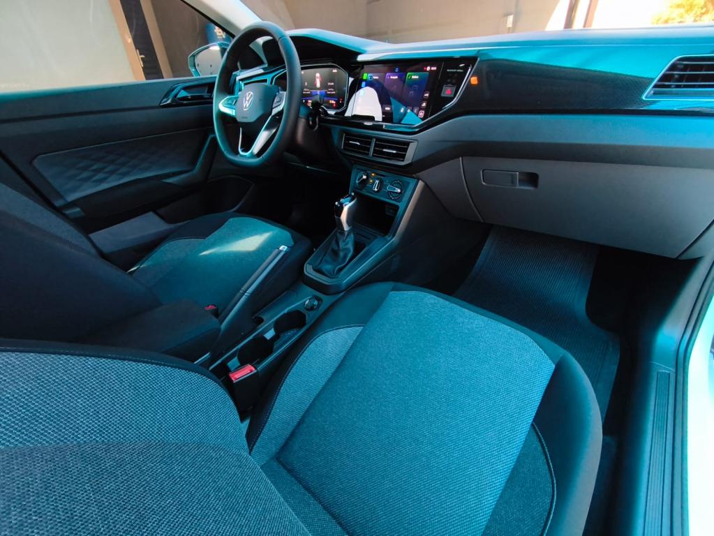 VOLKSWAGEN Polo Hatch - Foto