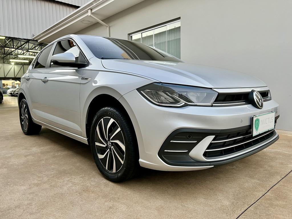 VOLKSWAGEN Polo Hatch - Foto