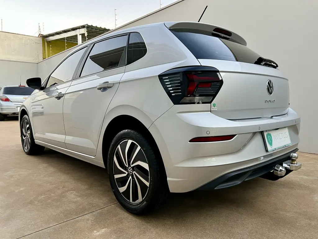 VOLKSWAGEN Polo Hatch - Foto