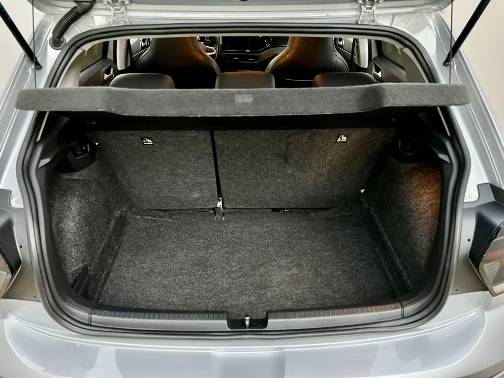 VOLKSWAGEN Polo Hatch - Foto