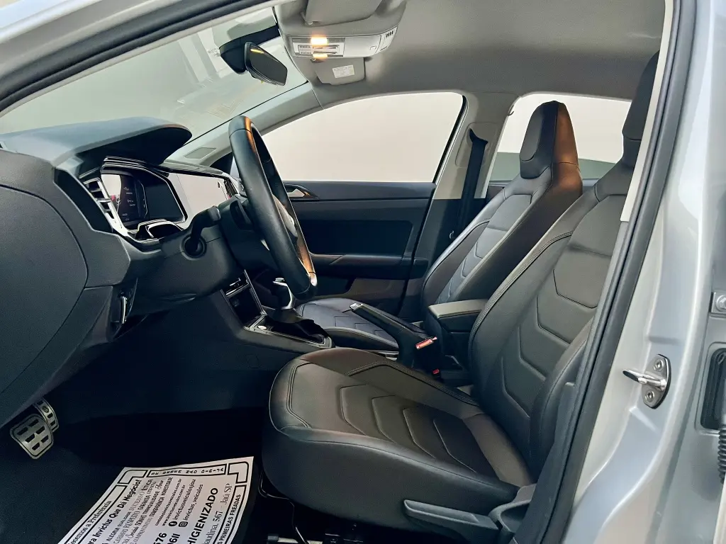 VOLKSWAGEN Polo Hatch - Foto