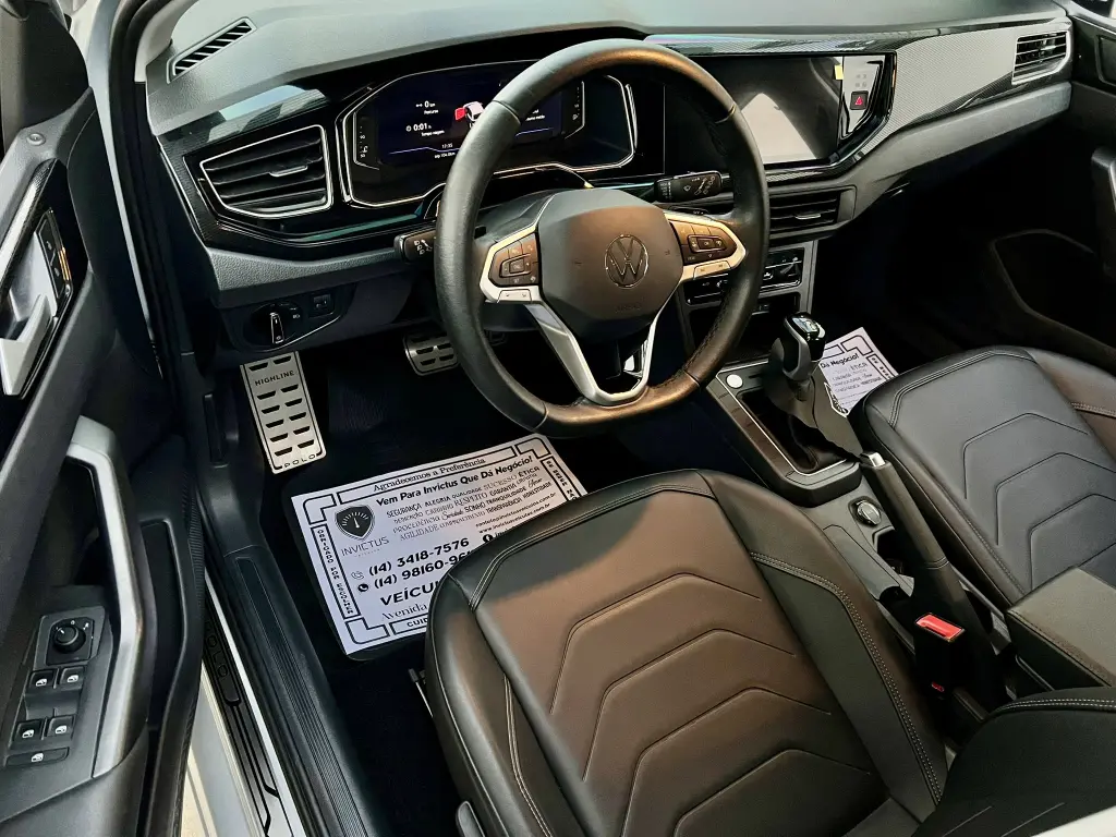 VOLKSWAGEN Polo Hatch - Foto