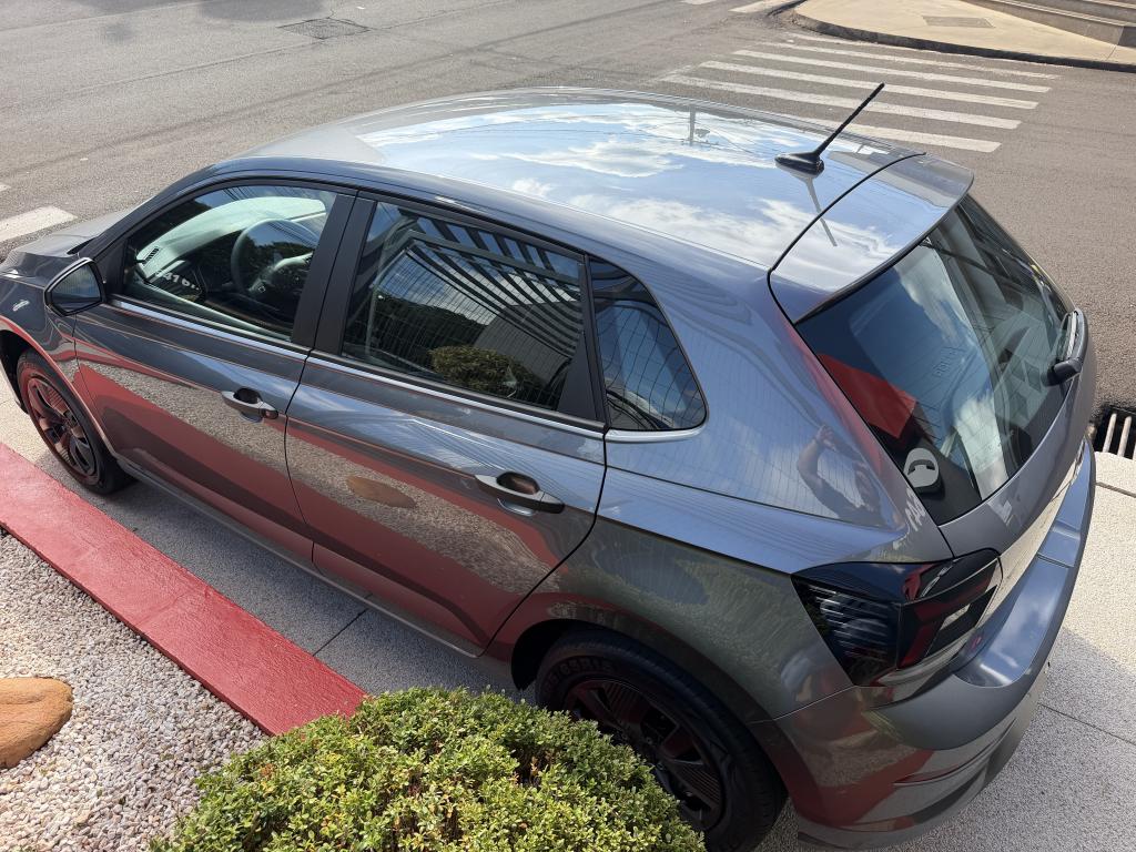 VOLKSWAGEN Polo Hatch - Foto