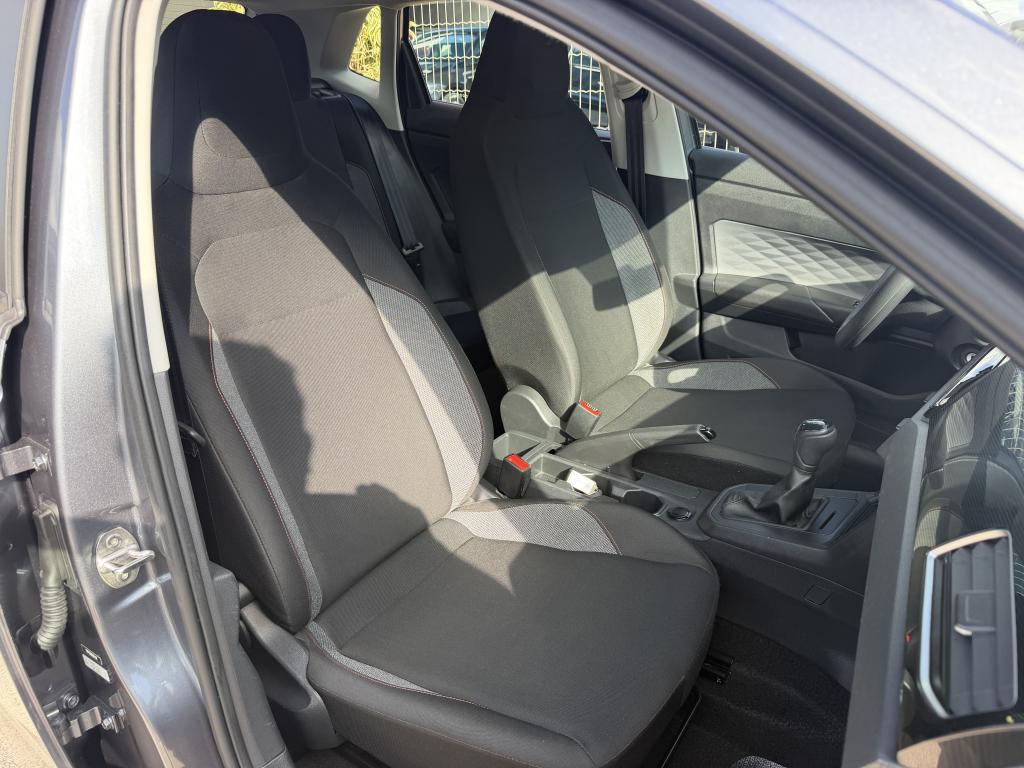 VOLKSWAGEN Polo Hatch - Foto