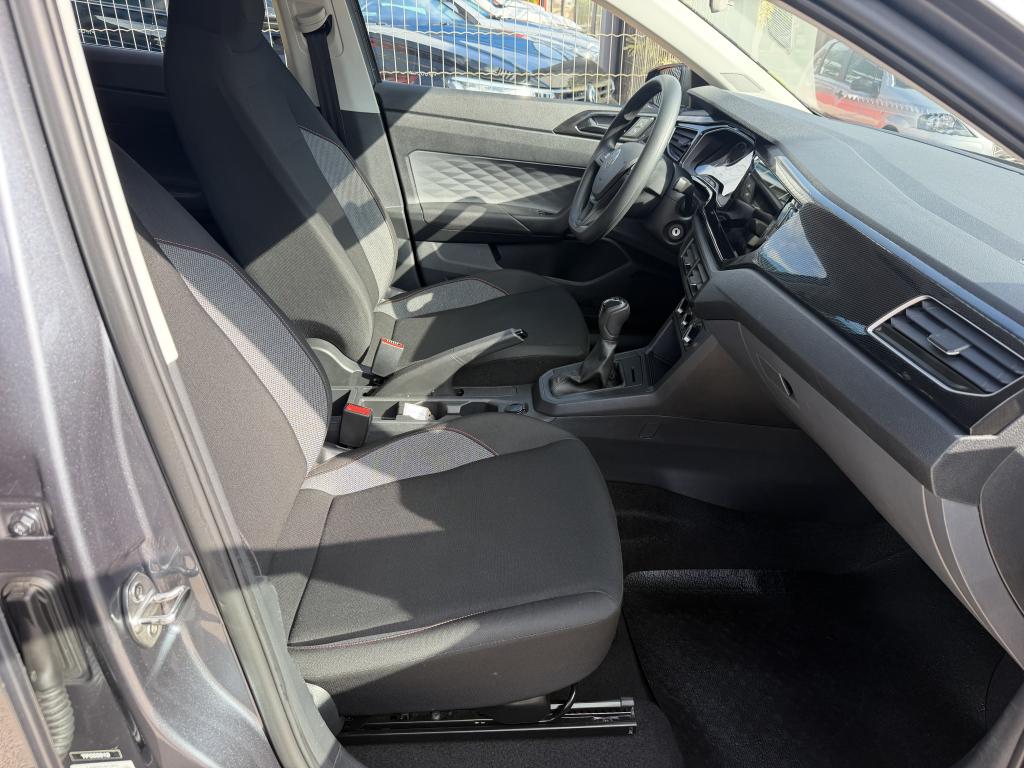 VOLKSWAGEN Polo Hatch - Foto