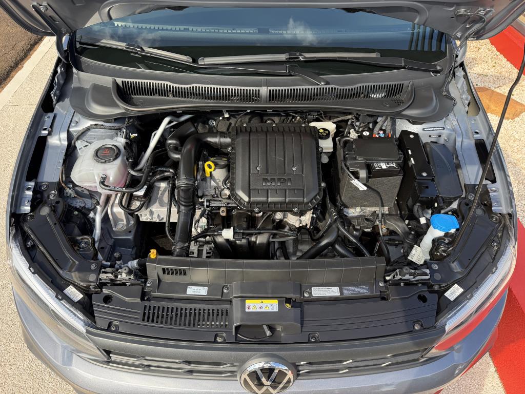 VOLKSWAGEN Polo Hatch - Foto