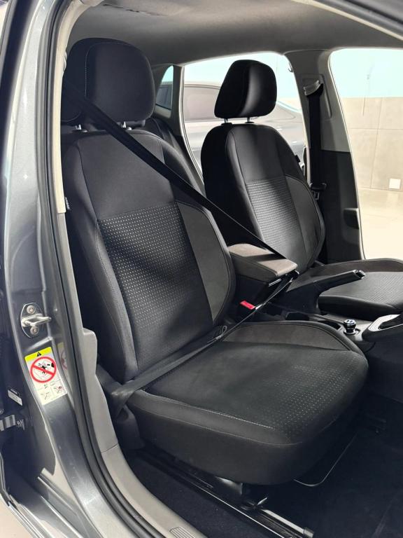 VOLKSWAGEN Polo Hatch - Foto