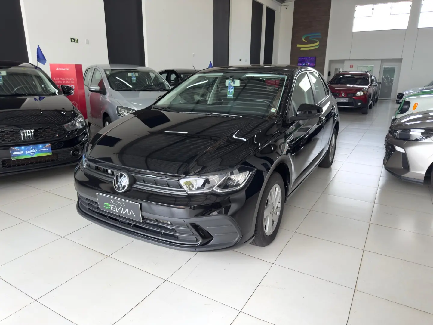 VOLKSWAGEN Polo Hatch - Foto