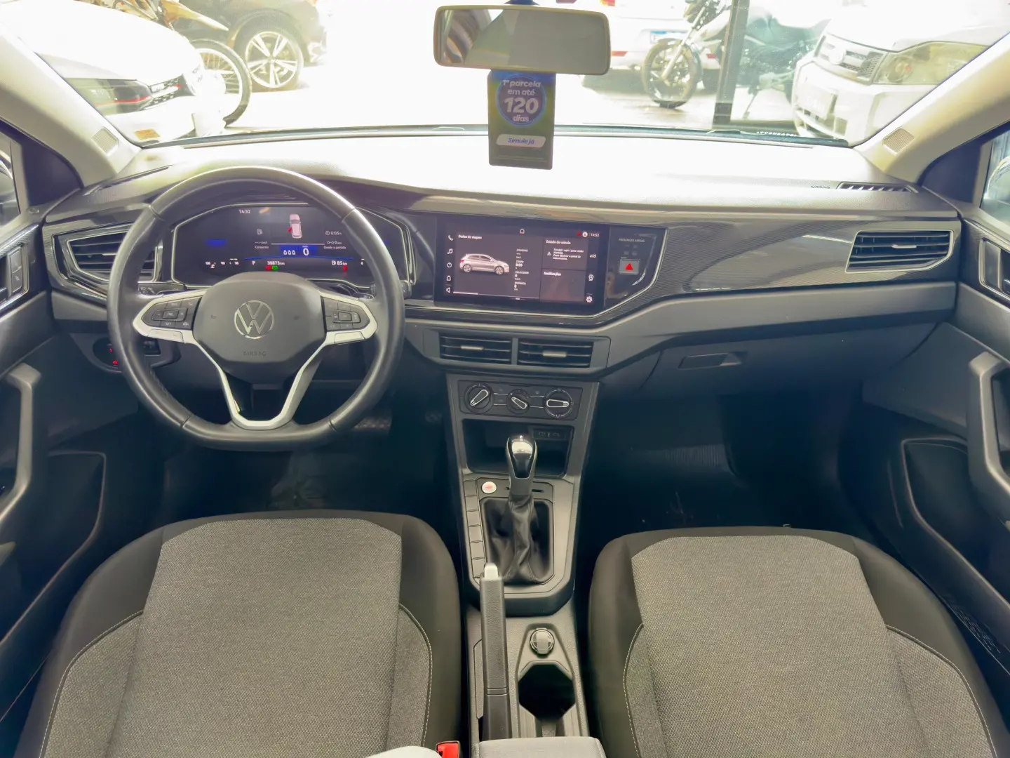 VOLKSWAGEN Polo Hatch - Foto