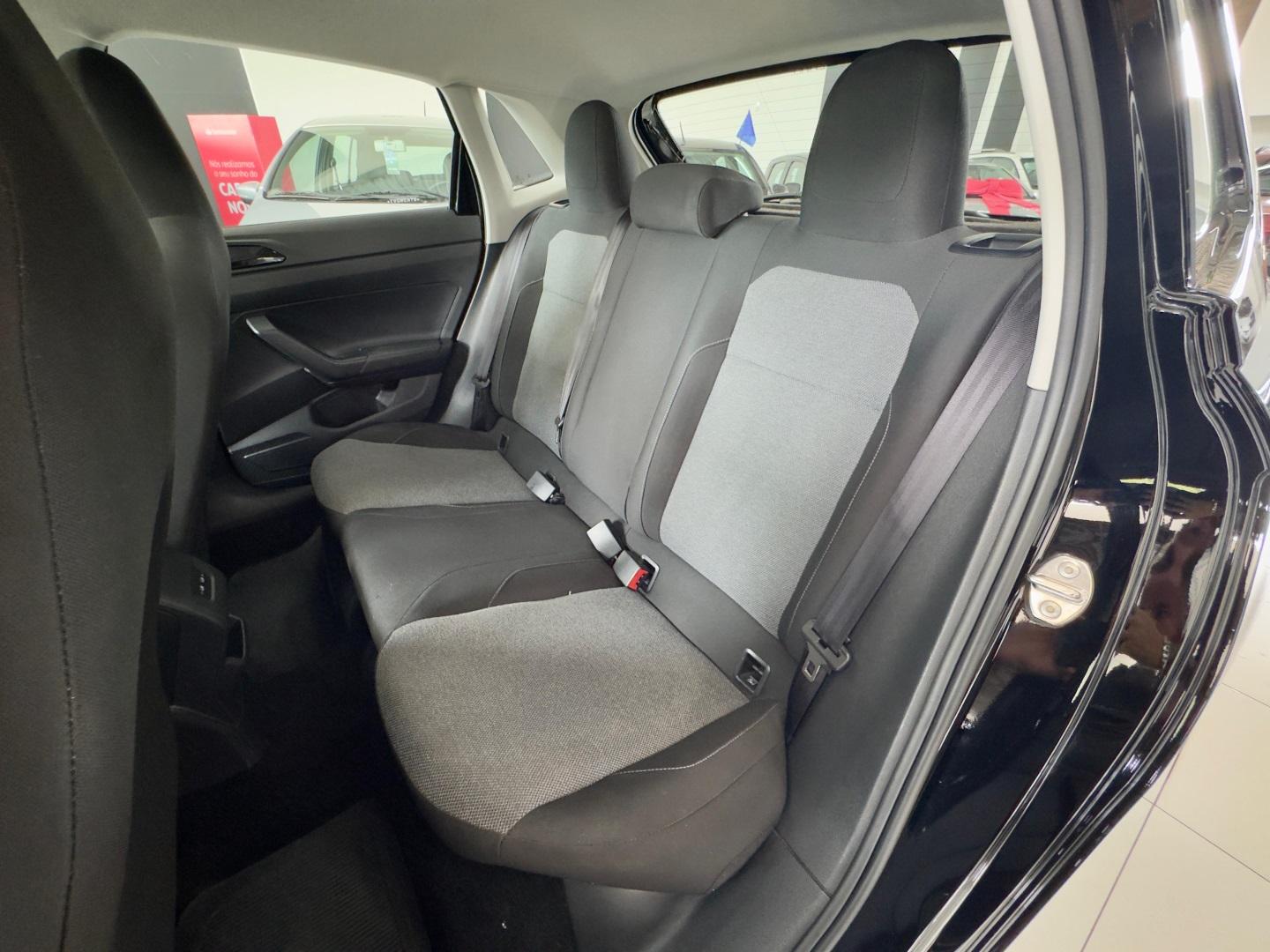 VOLKSWAGEN Polo Hatch - Foto