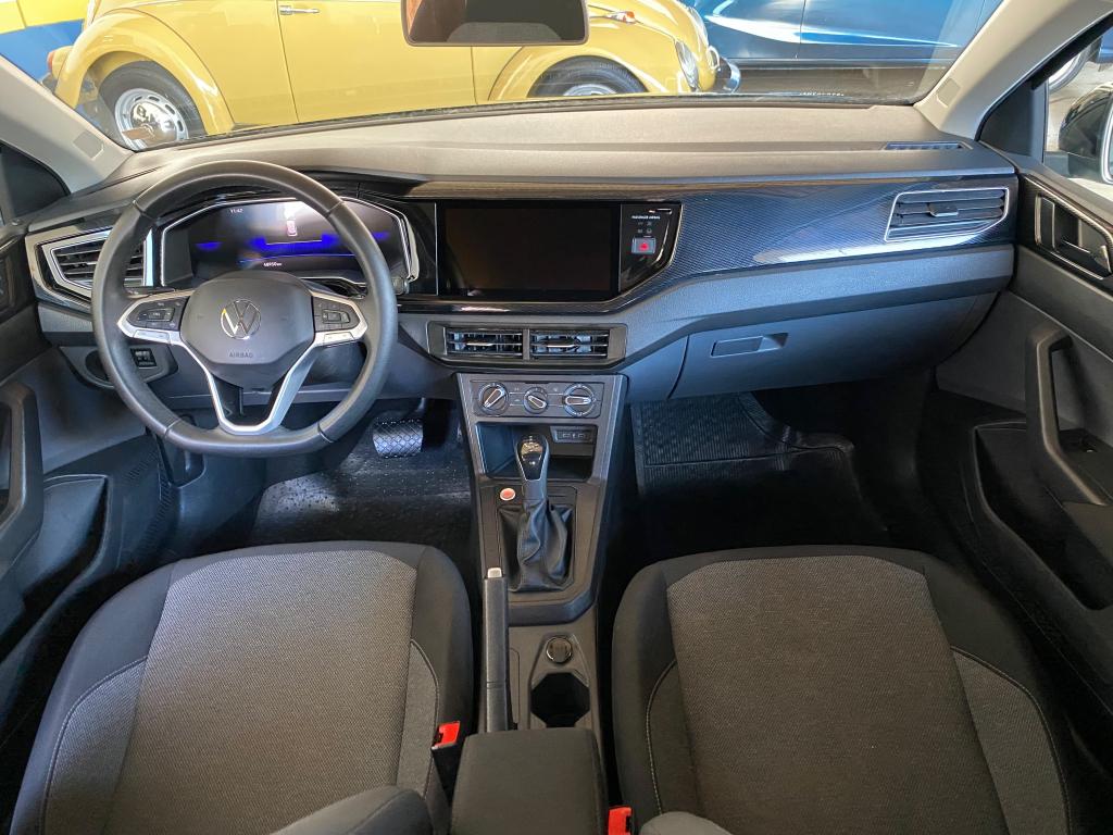 VOLKSWAGEN Polo Hatch - Foto