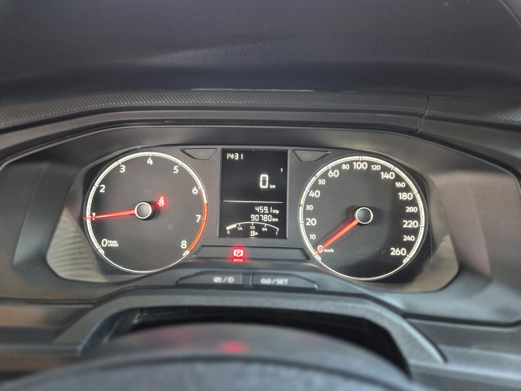 VOLKSWAGEN Polo Hatch - Foto
