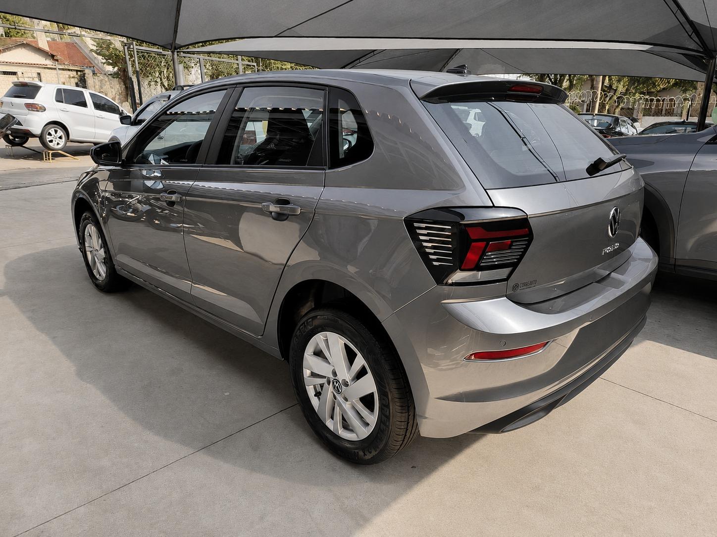VOLKSWAGEN Polo Hatch - Foto