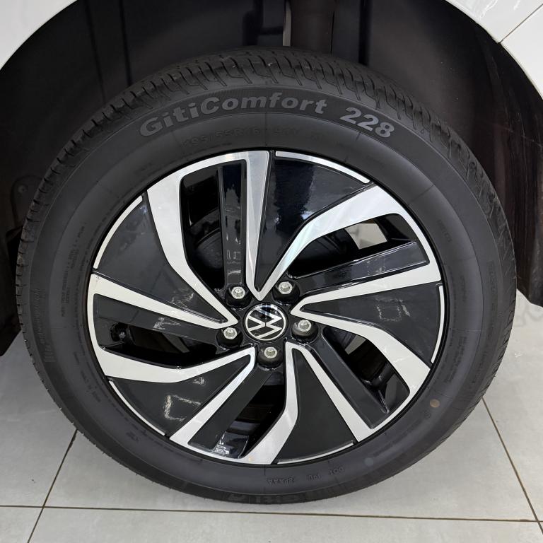 VOLKSWAGEN Polo Hatch - Foto