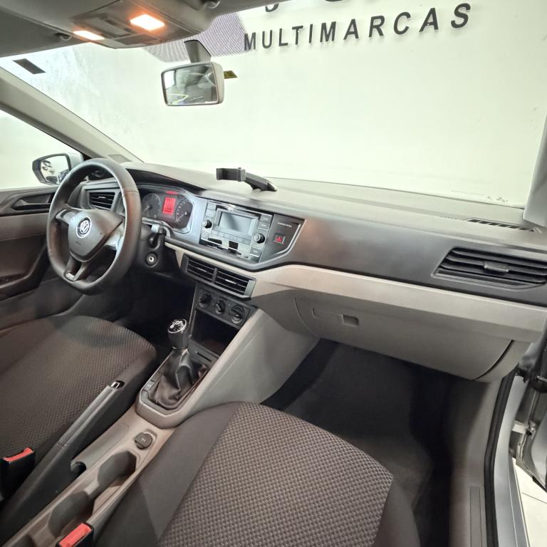 VOLKSWAGEN Polo Hatch - Foto
