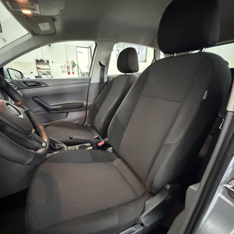 VOLKSWAGEN Polo Hatch - Foto