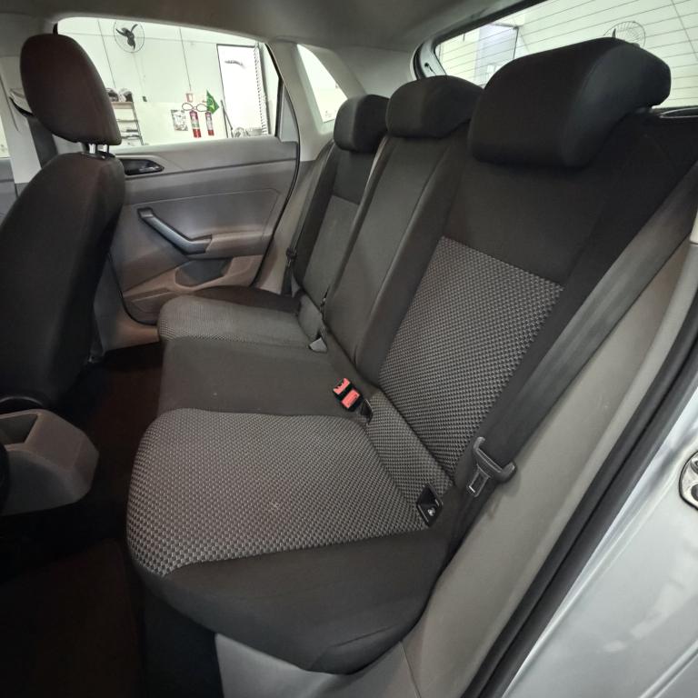 VOLKSWAGEN Polo Hatch - Foto