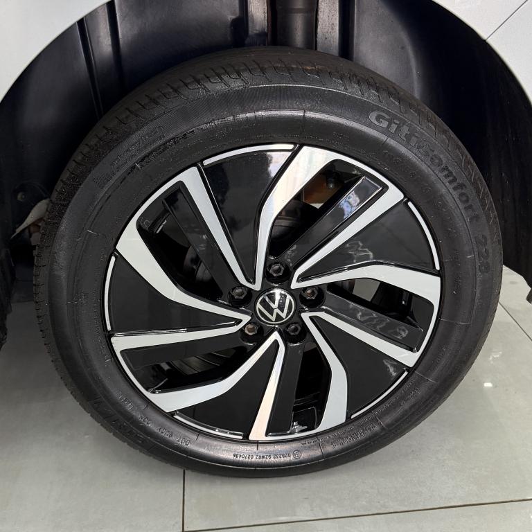 VOLKSWAGEN Polo Hatch - Foto