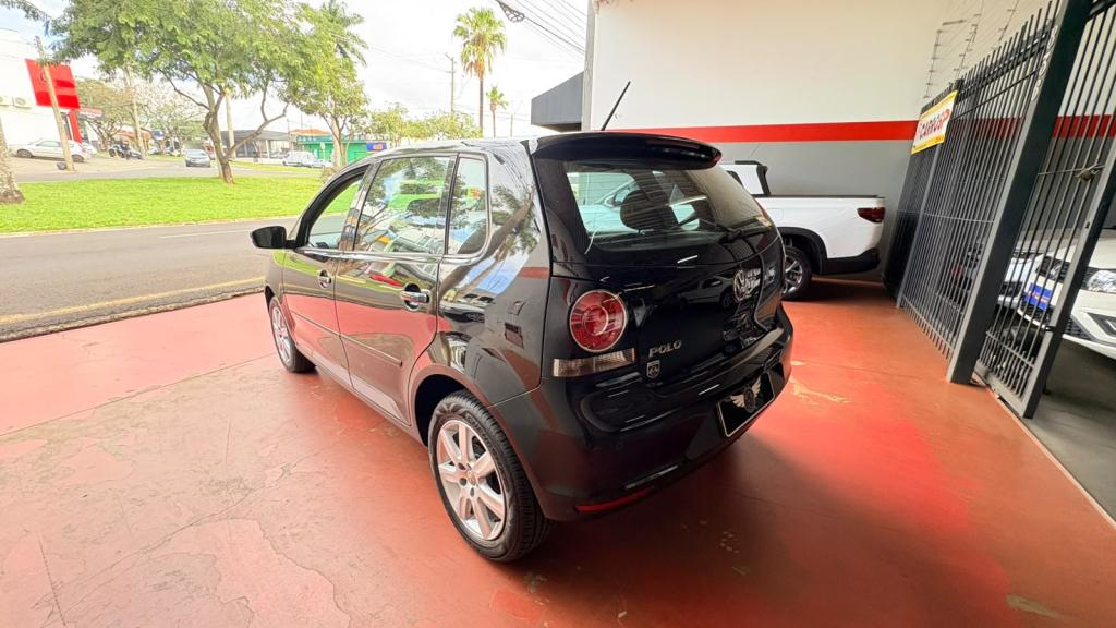 VOLKSWAGEN Polo Hatch - Foto