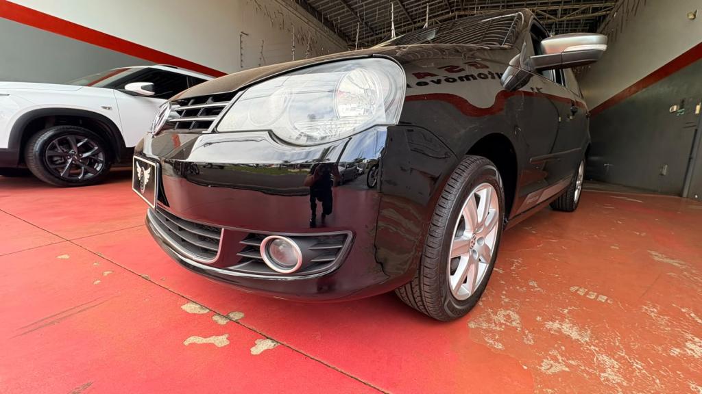 VOLKSWAGEN Polo Hatch - Foto