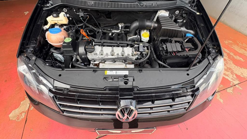 VOLKSWAGEN Polo Hatch - Foto