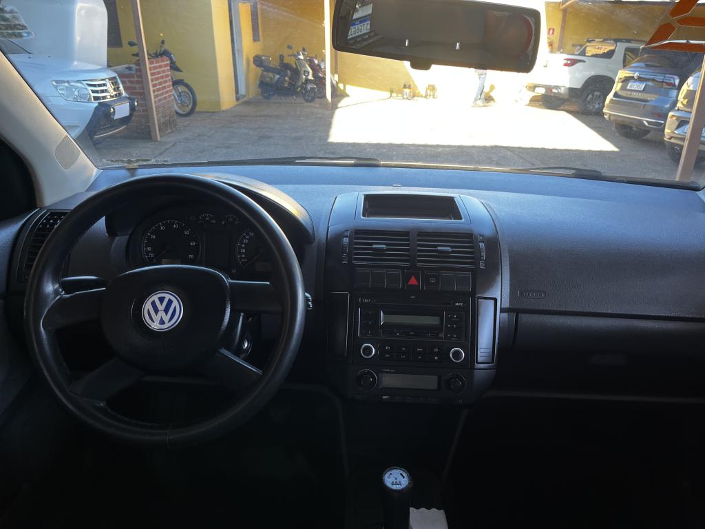 VOLKSWAGEN Polo Hatch - Foto