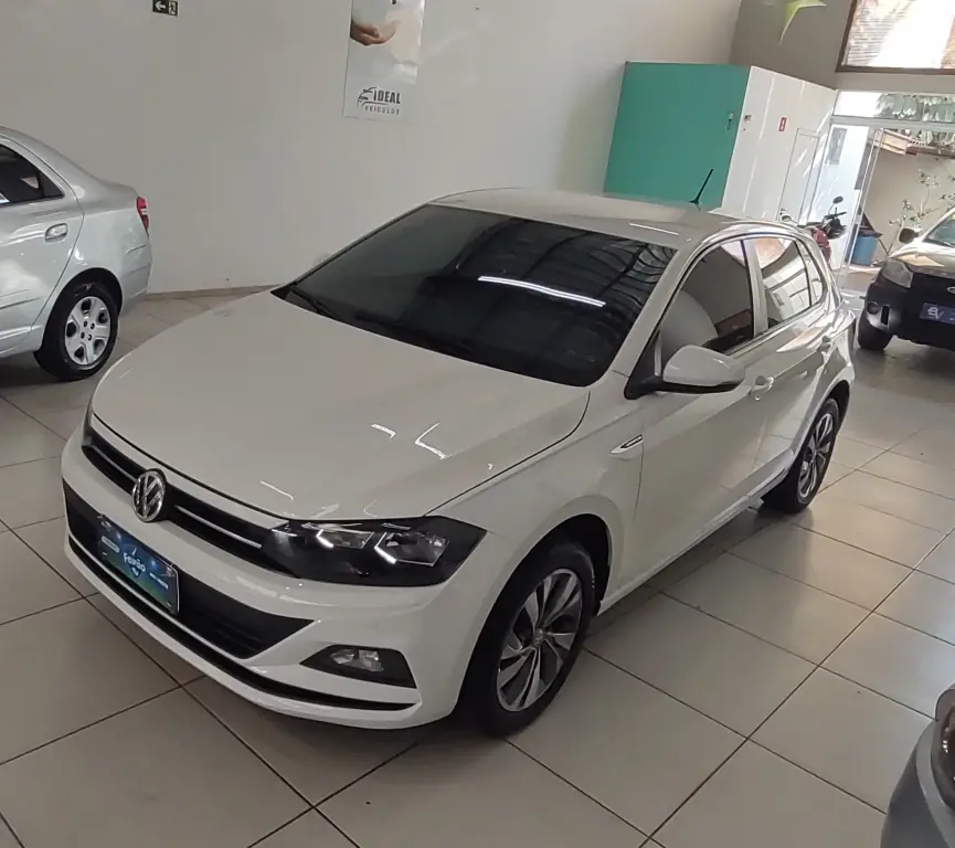 VOLKSWAGEN Polo Hatch - Foto