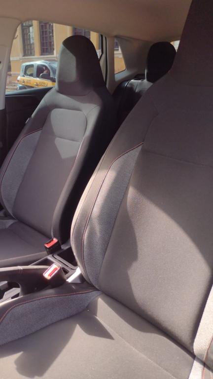 VOLKSWAGEN Polo Hatch - Foto