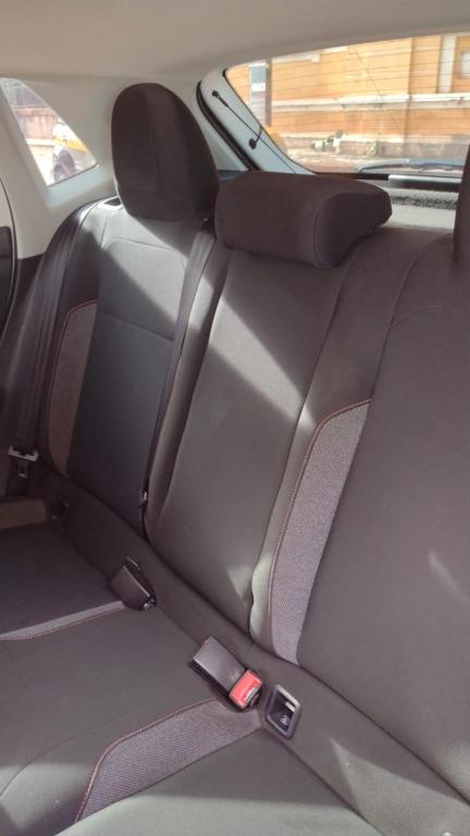 VOLKSWAGEN Polo Hatch - Foto