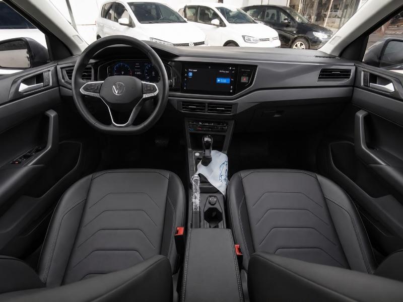 VOLKSWAGEN Polo Hatch - Foto