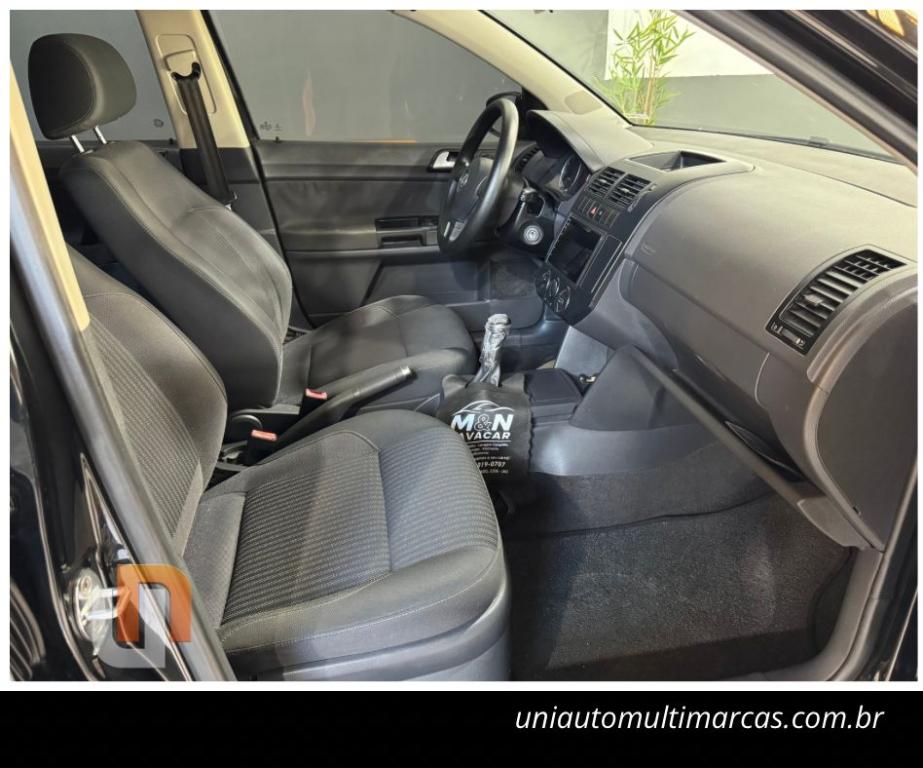 VOLKSWAGEN Polo Hatch - Foto