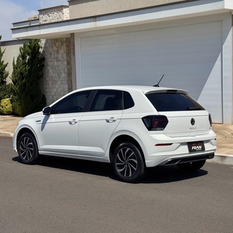 VOLKSWAGEN Polo Hatch - Foto