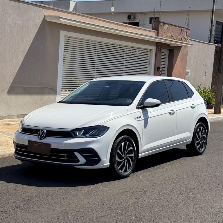 VOLKSWAGEN Polo Hatch - Foto